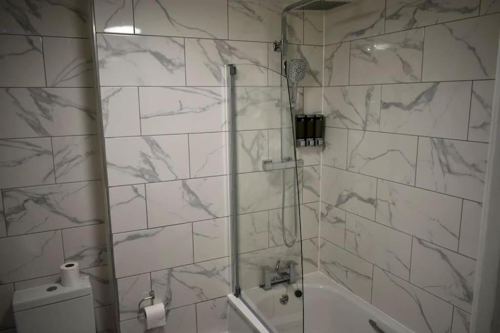 Tottenham Hotspurs Stays At The Gascoigne Suite London Ngoại thất bức ảnh