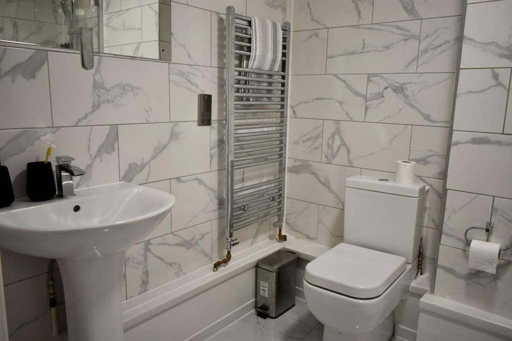 Tottenham Hotspurs Stays At The Gascoigne Suite London Ngoại thất bức ảnh
