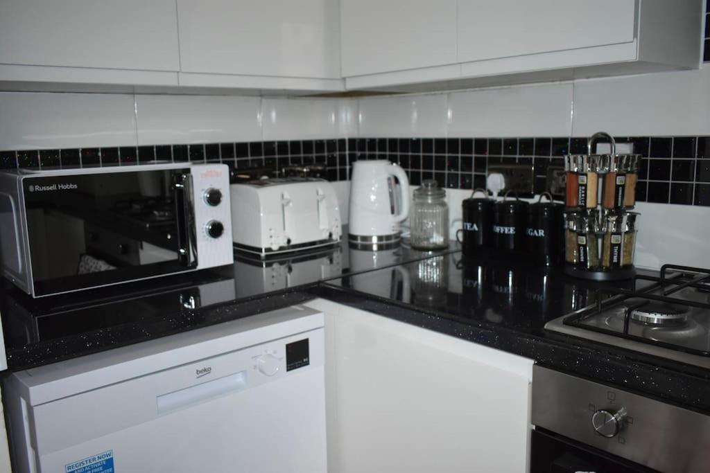 Tottenham Hotspurs Stays At The Gascoigne Suite London Ngoại thất bức ảnh